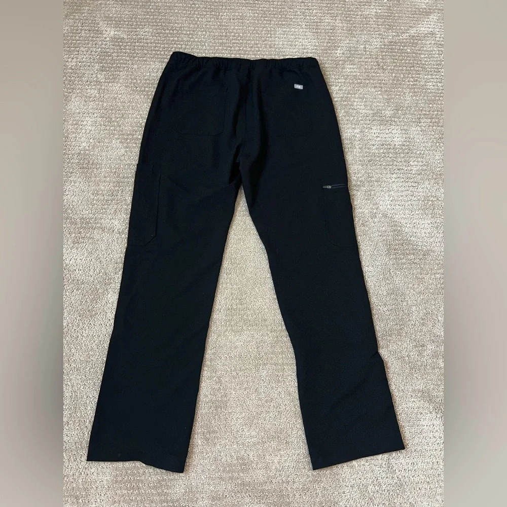 FIGS Mens Black Cairo Straight-Leg Scrub Pant